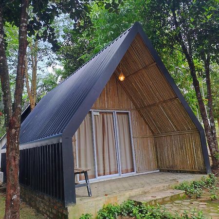 Desa Wisata Ekang Lagoi Exterior foto