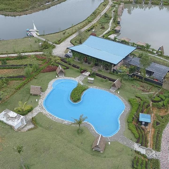 Desa Wisata Ekang Lagoi Exterior foto