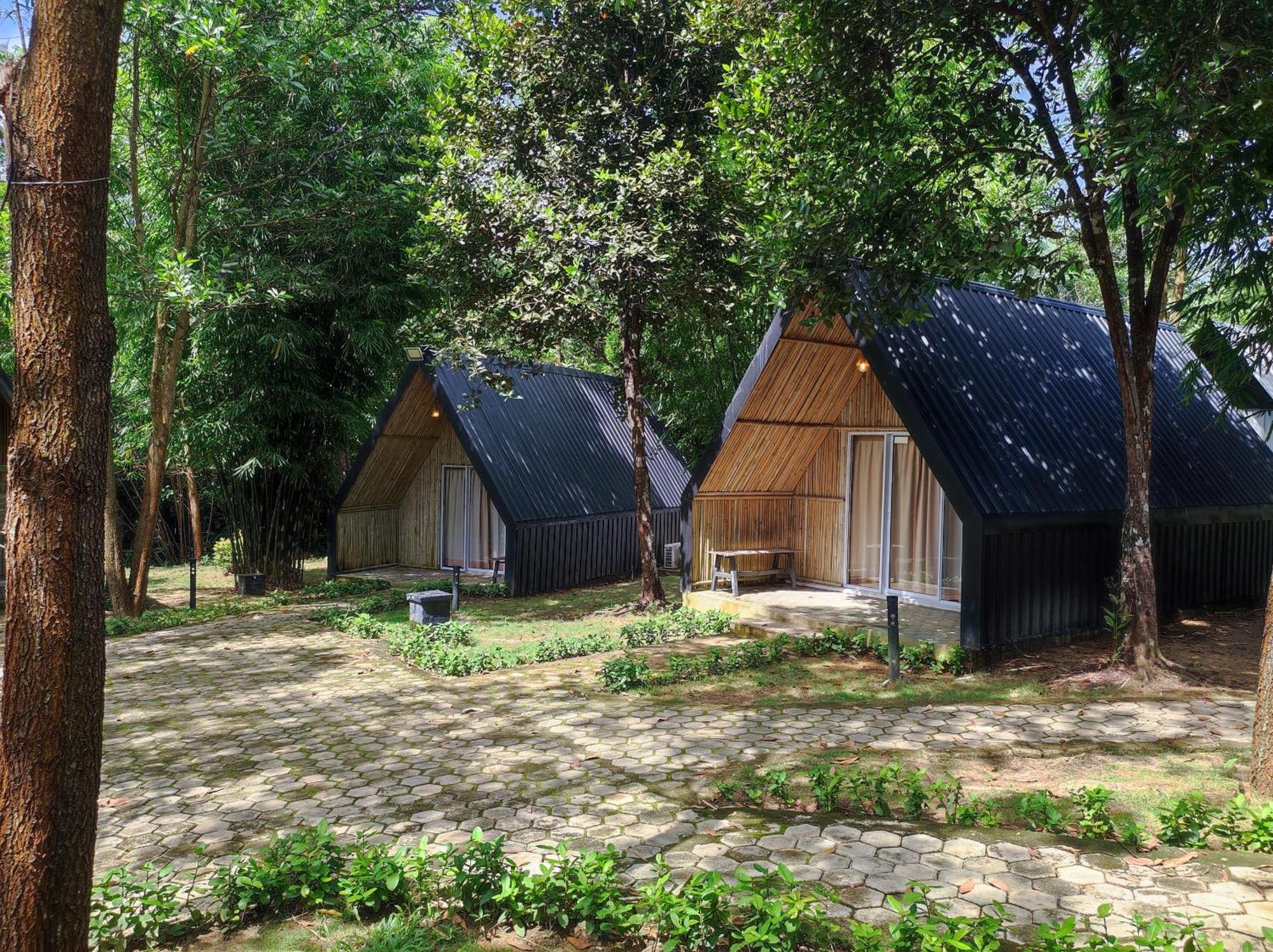 Desa Wisata Ekang Lagoi Exterior foto