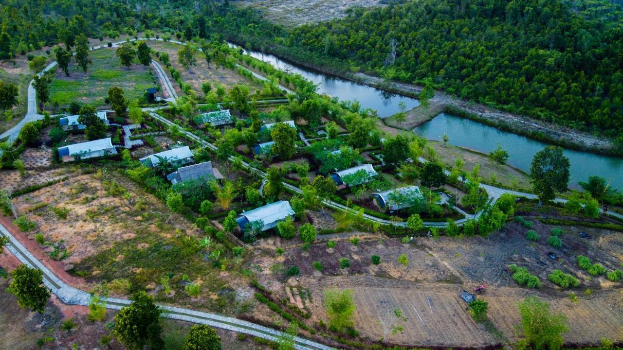 Desa Wisata Ekang Lagoi Exterior foto